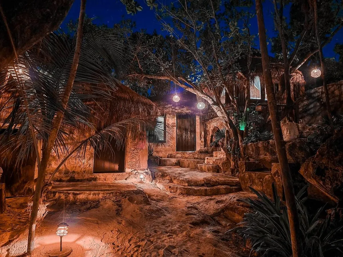 ***  Hotel Diamante K - Inside Tulum National Park Messico