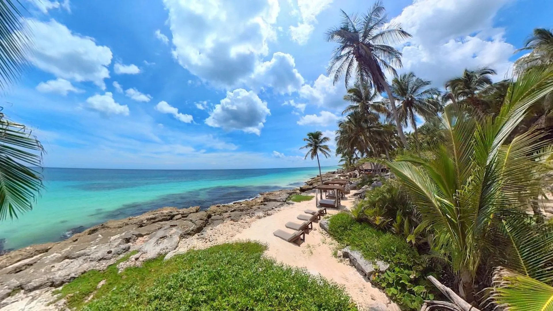 Hotel Diamante K - Inside Tulum National Park