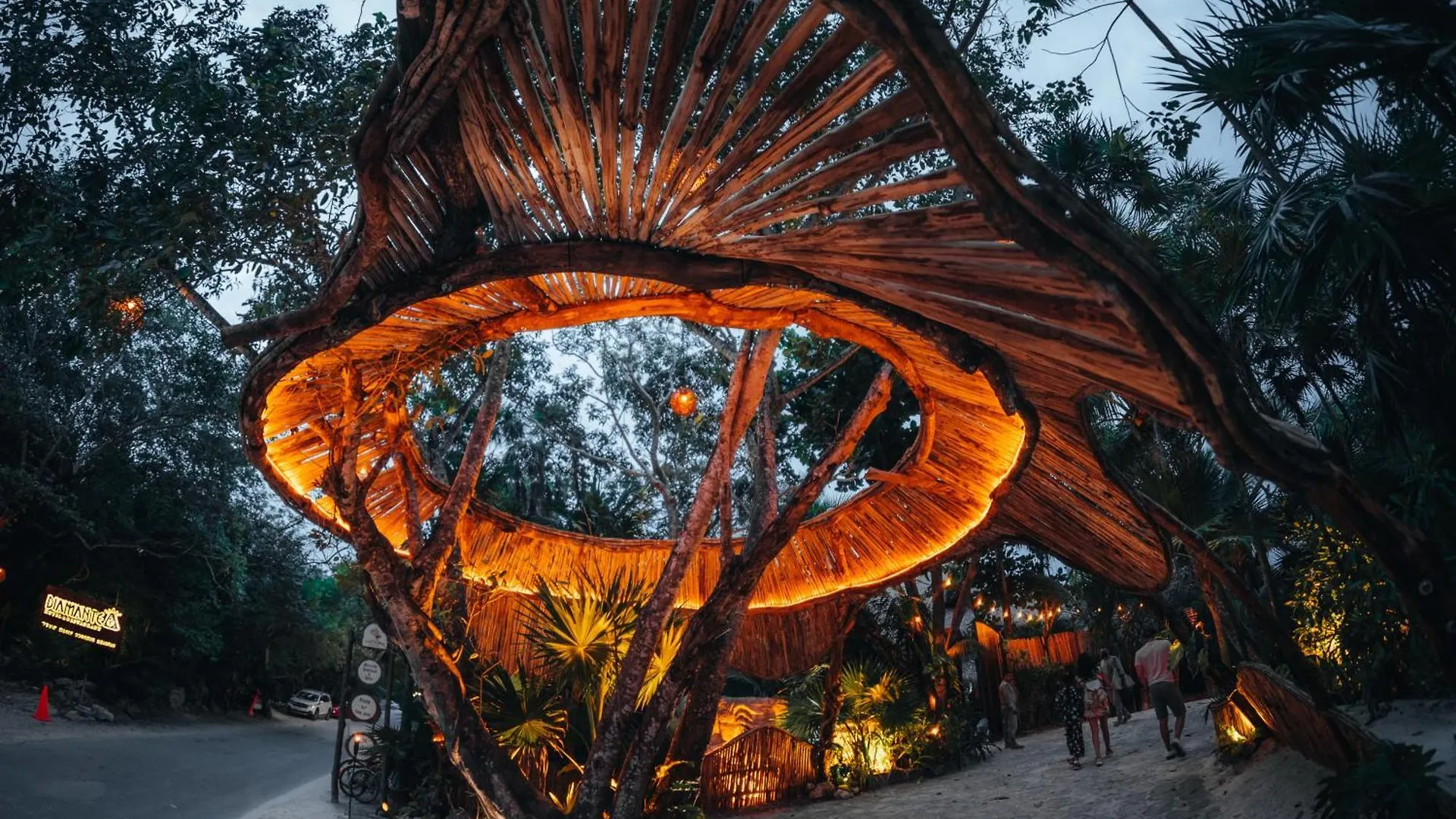 Hotel Diamante K - Inside Tulum National Park