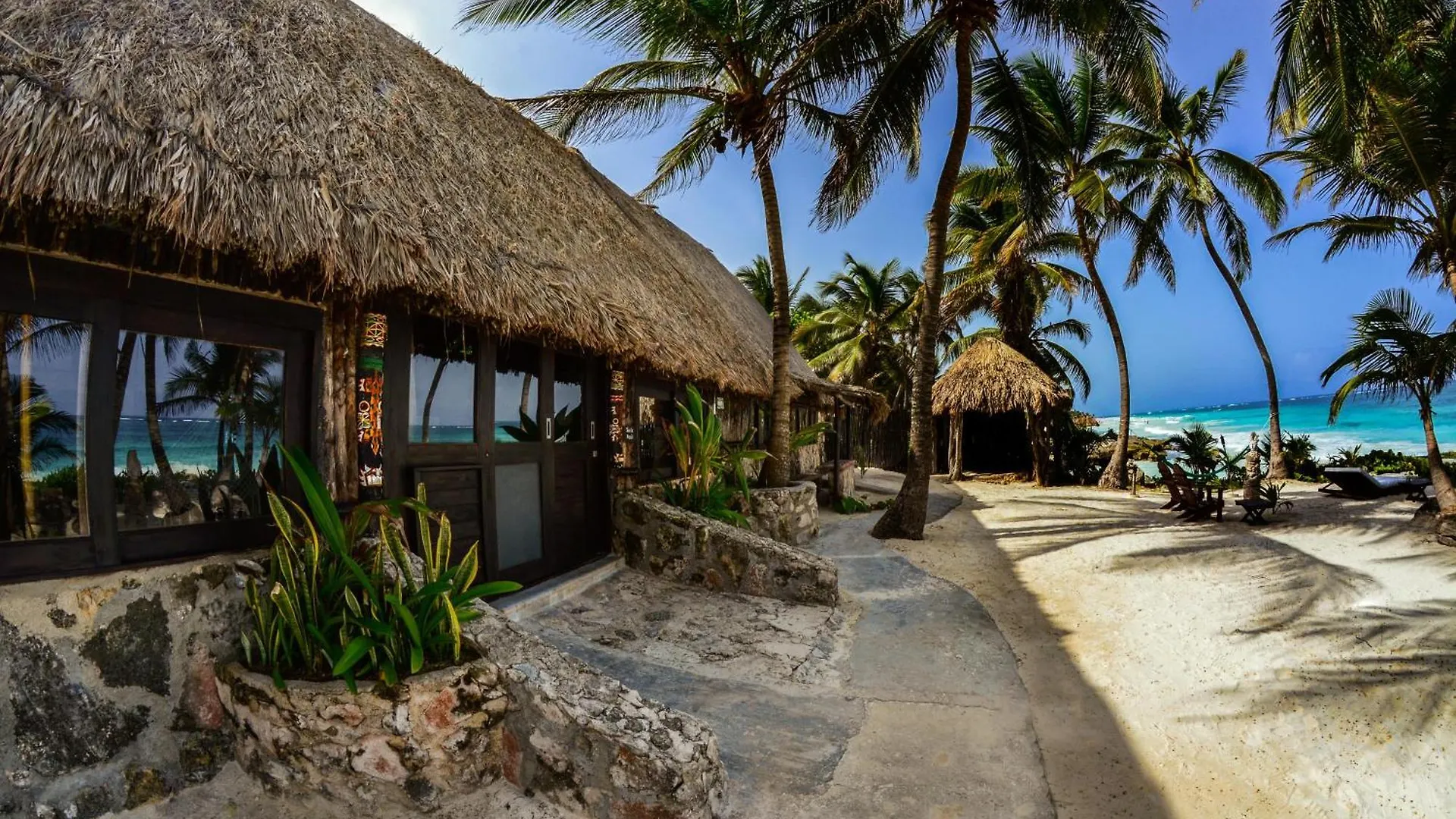 Hotel Diamante K - Inside Tulum National Park