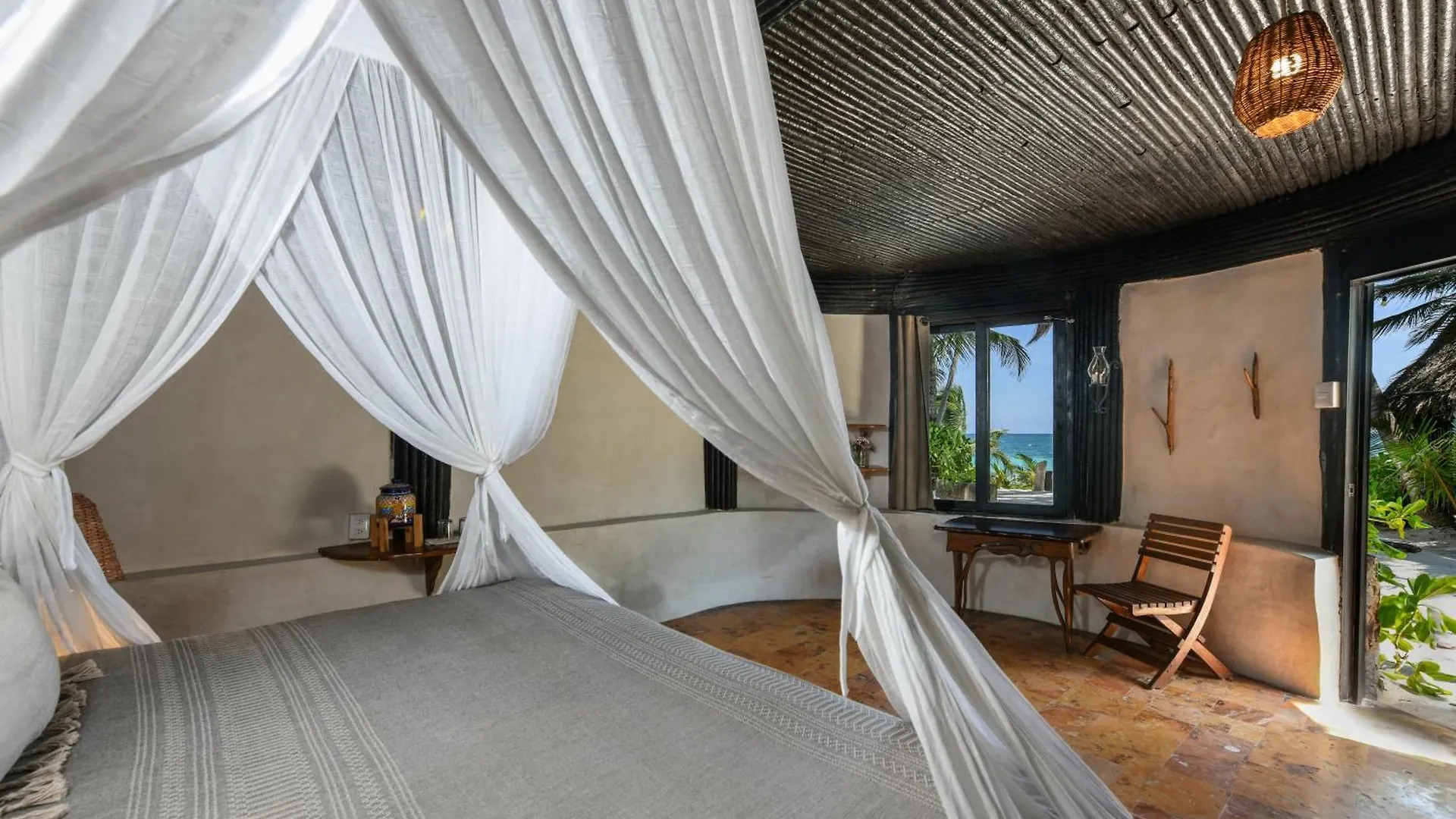 Hotel Diamante K - Inside Tulum National Park