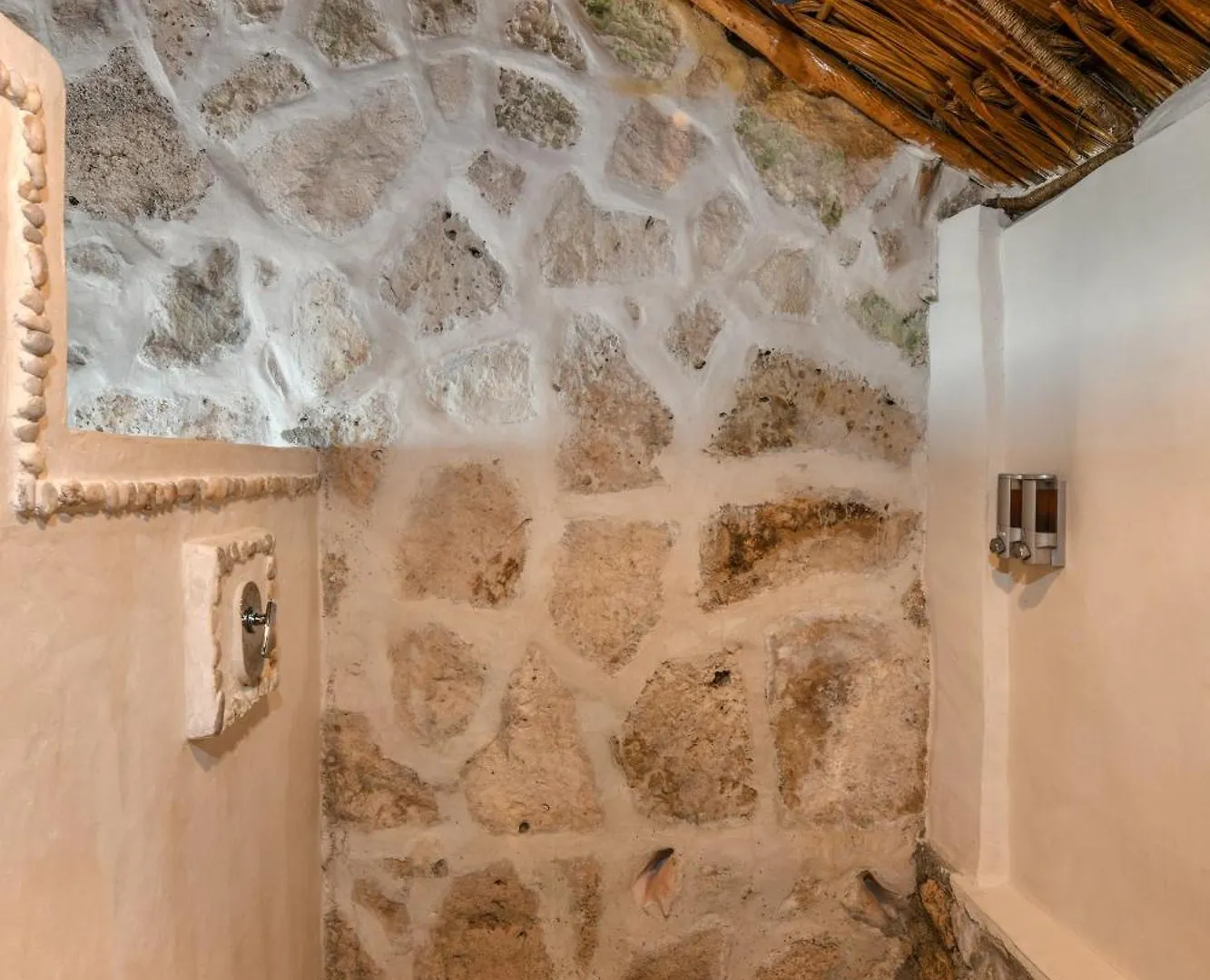 Hotel Diamante K - Inside Tulum National Park